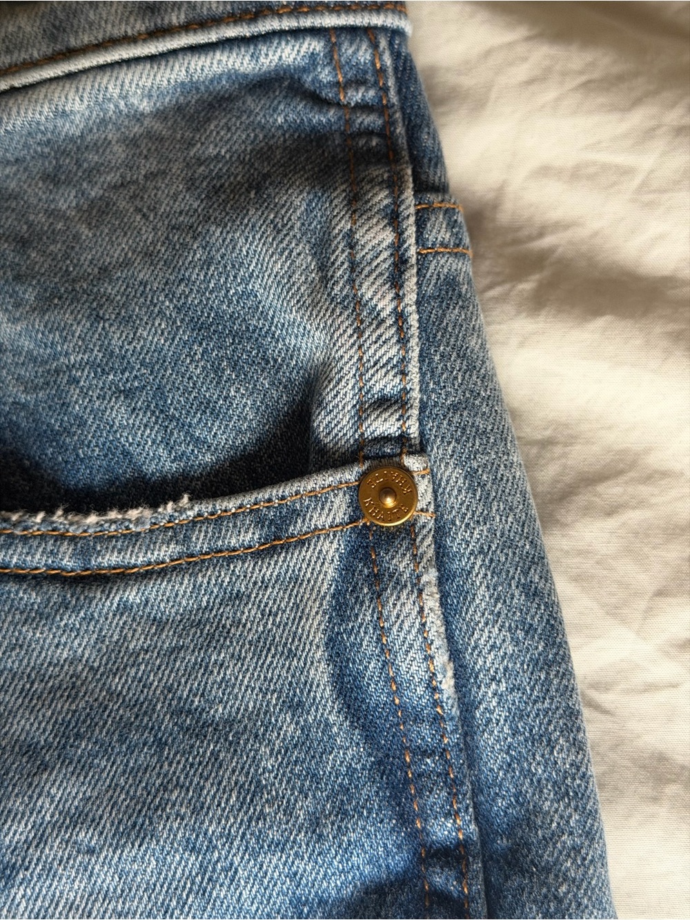 Khaite Vivian jeans vintage blue, straight leg, high rise, black button detail - Picture 4 of 4